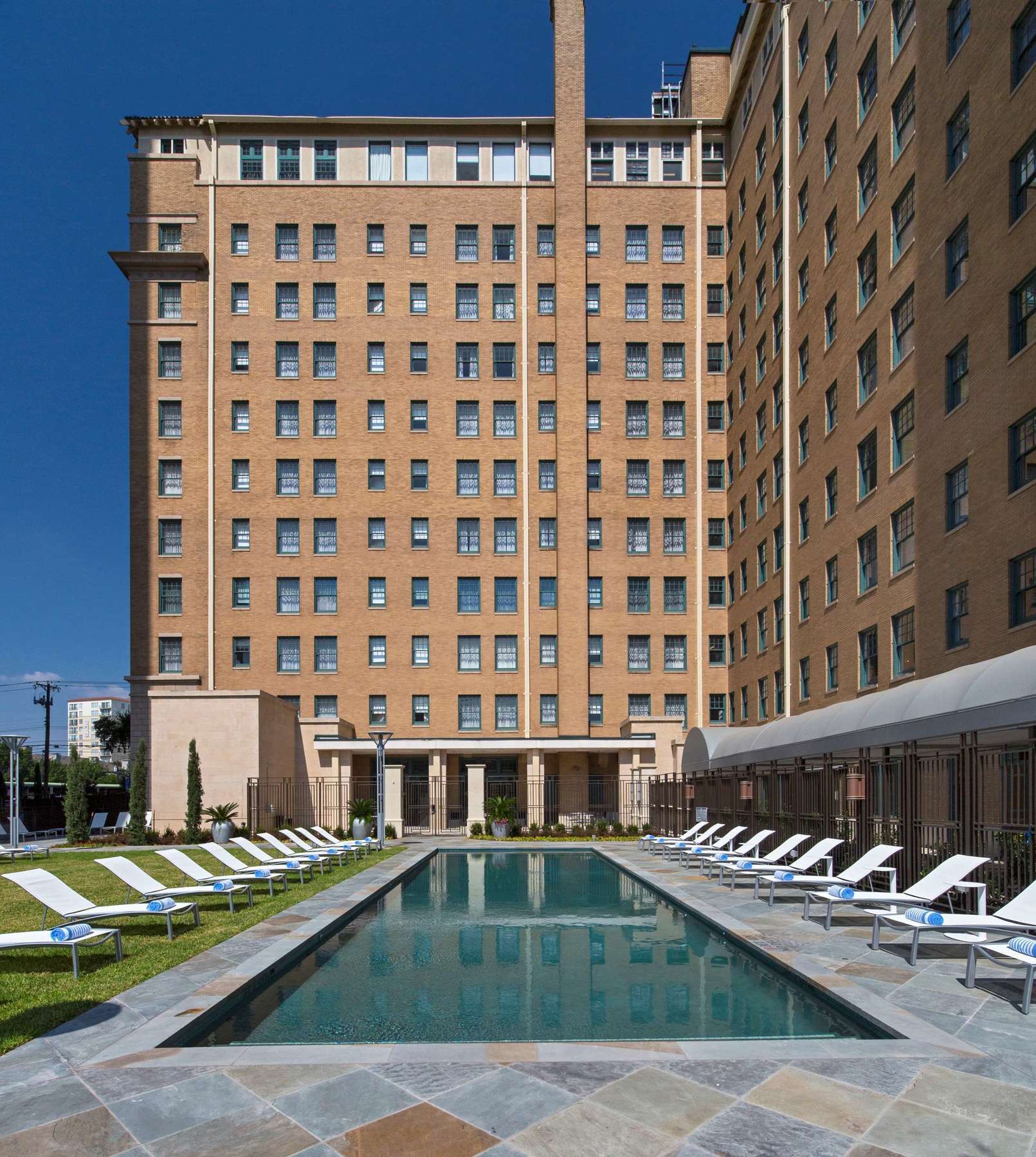 Hotel Le Meridien Dallas, The Stoneleigh 4*